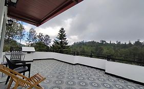 Silver Spruce Glass 1Bhk Entire Floor Kotagiri